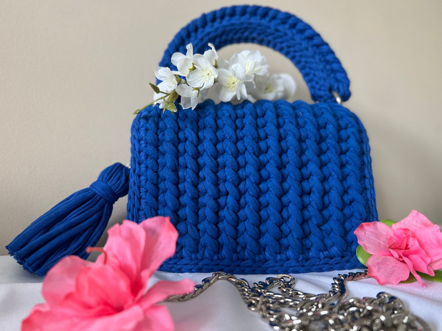 The Lunaria Clutch image 11