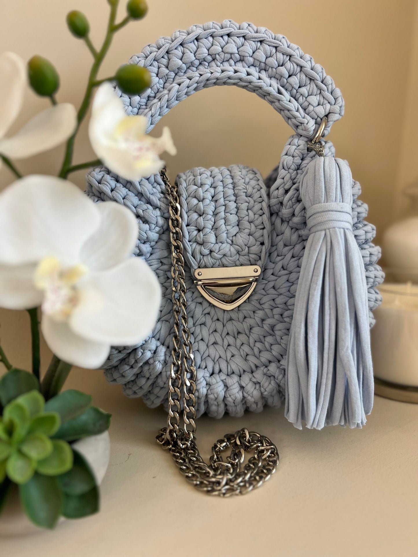 The Midi Lille Oreo Bag image 0