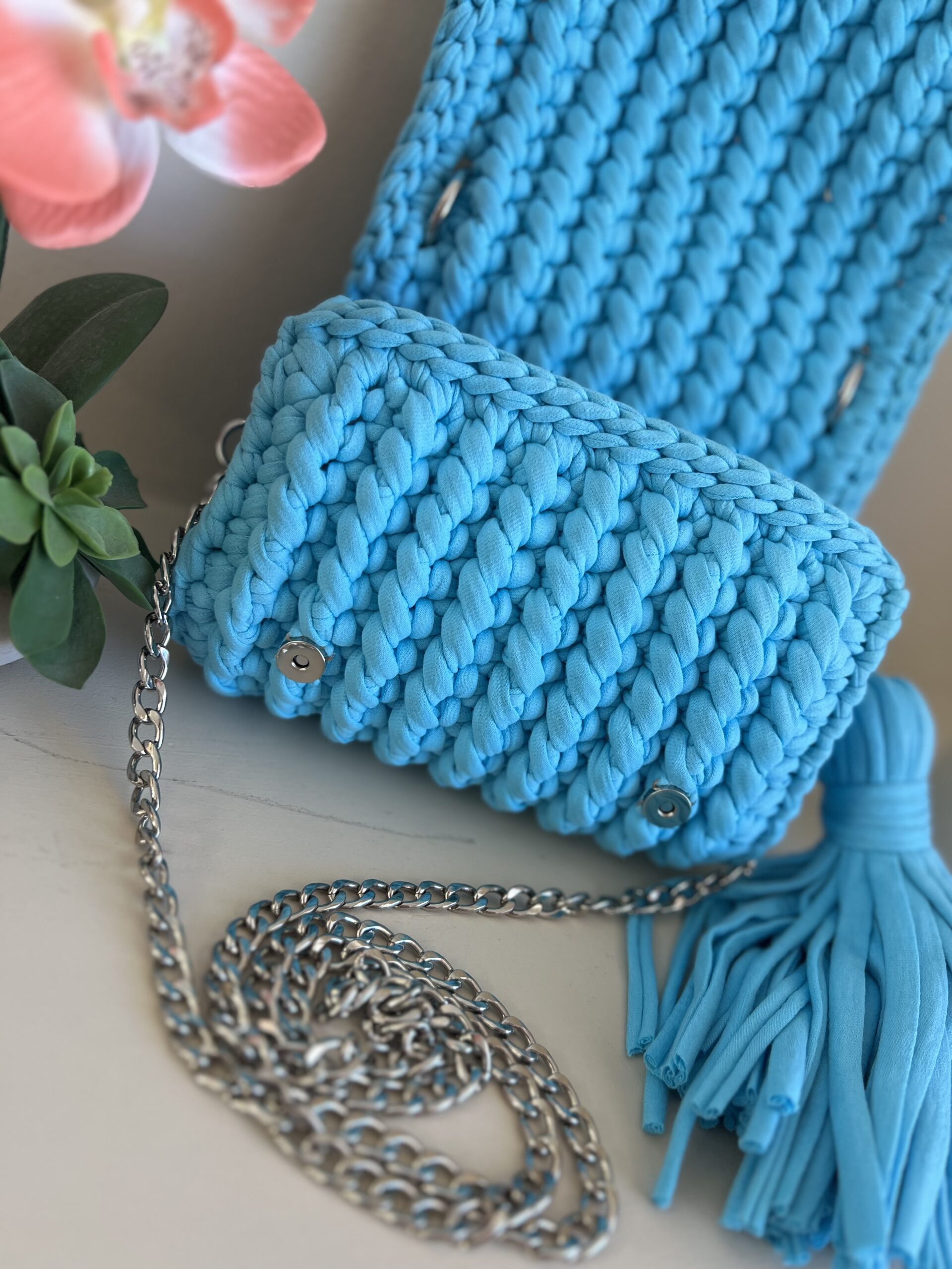 The Lunaria Clutch image 4